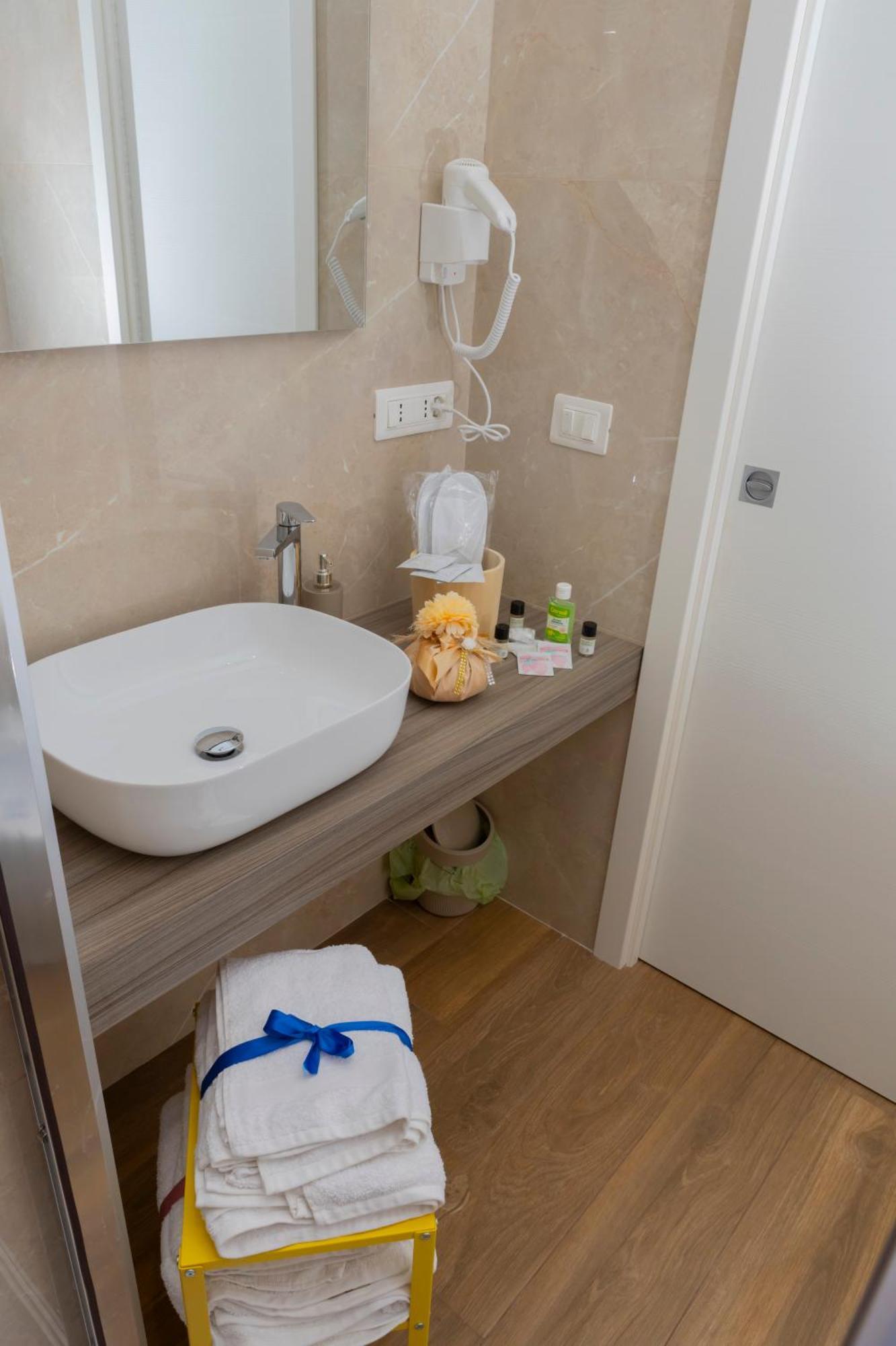 Alleria Rooms Nápoly Kültér fotó